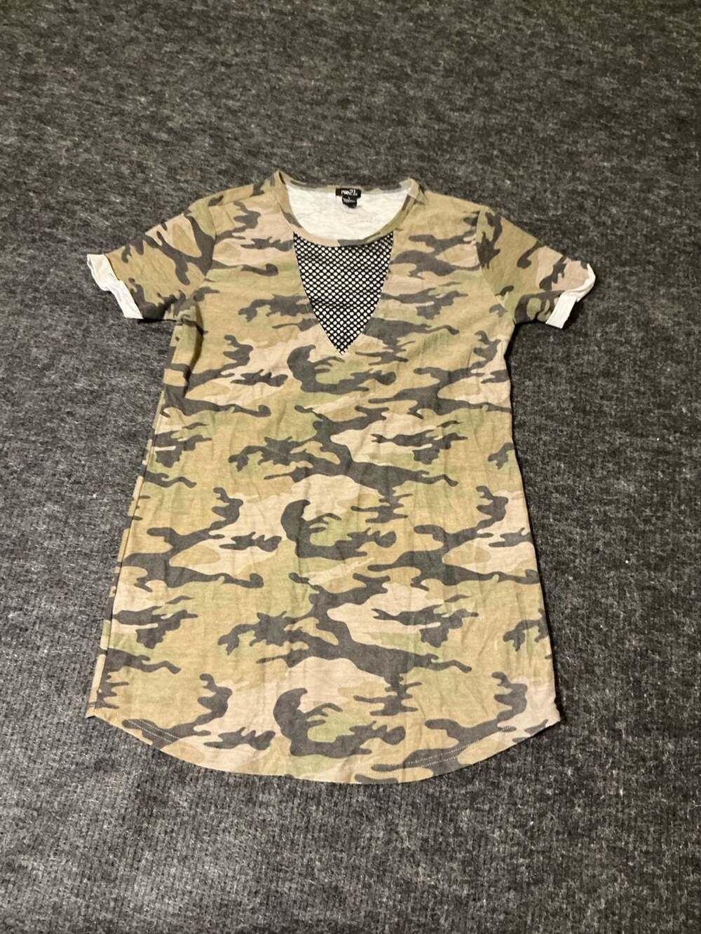 rue21 Camouflage Print T-Shirt Dress Size L V-Neck Mesh Insert
